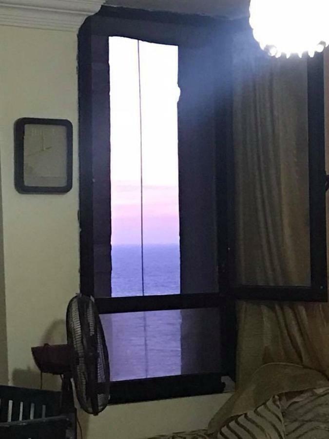 Cozy New 2 Bd Amazing Beach View Next To Hilton Hotel Family Only !العائلات فقط Alexandrie Exteriér fotografie