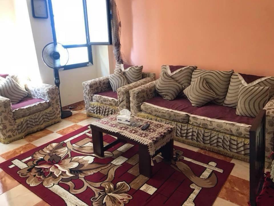 Cozy New 2 Bd Amazing Beach View Next To Hilton Hotel Family Only !العائلات فقط Alexandrie Exteriér fotografie