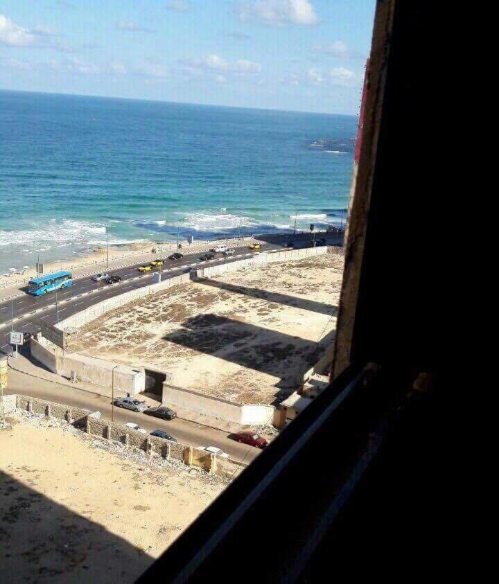 Cozy New 2 Bd Amazing Beach View Next To Hilton Hotel Family Only !العائلات فقط Alexandrie Exteriér fotografie