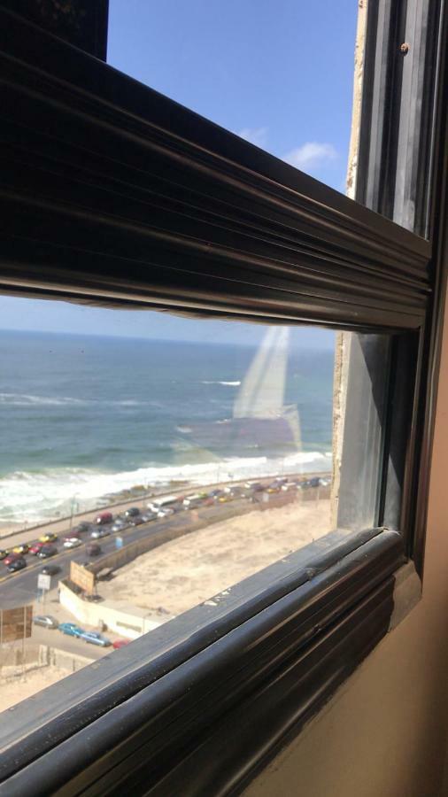 Cozy New 2 Bd Amazing Beach View Next To Hilton Hotel Family Only !العائلات فقط Alexandrie Exteriér fotografie