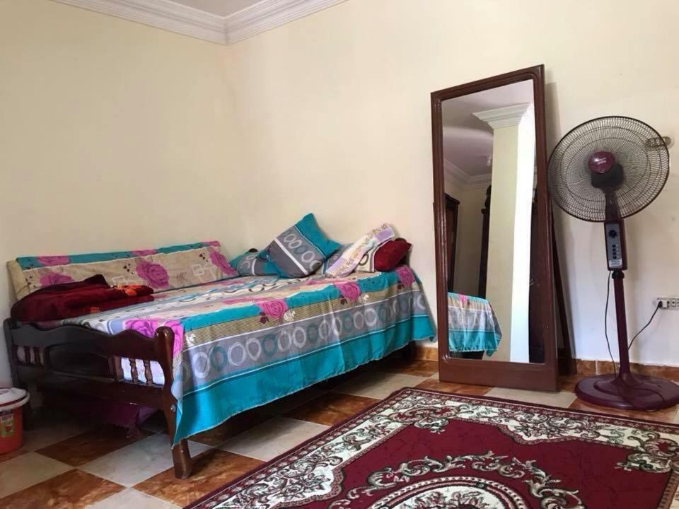 Cozy New 2 Bd Amazing Beach View Next To Hilton Hotel Family Only !العائلات فقط Alexandrie Exteriér fotografie